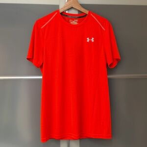 Under Armour CoolSwitch/HeatGear Running Shirt - Small